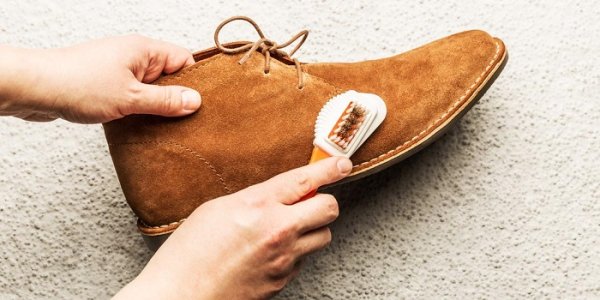 5 cách vệ sinh giày da lộn hiệu quả tại nhà