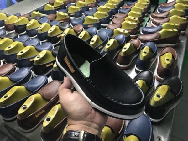 Tìm hiểu chi tiết quy trình sản xuất giày da