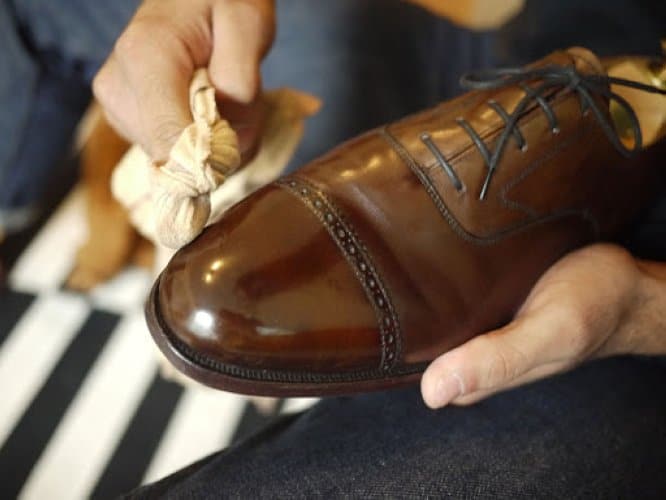 Tip bảo quản giày da bò nam không nên bỏ qua